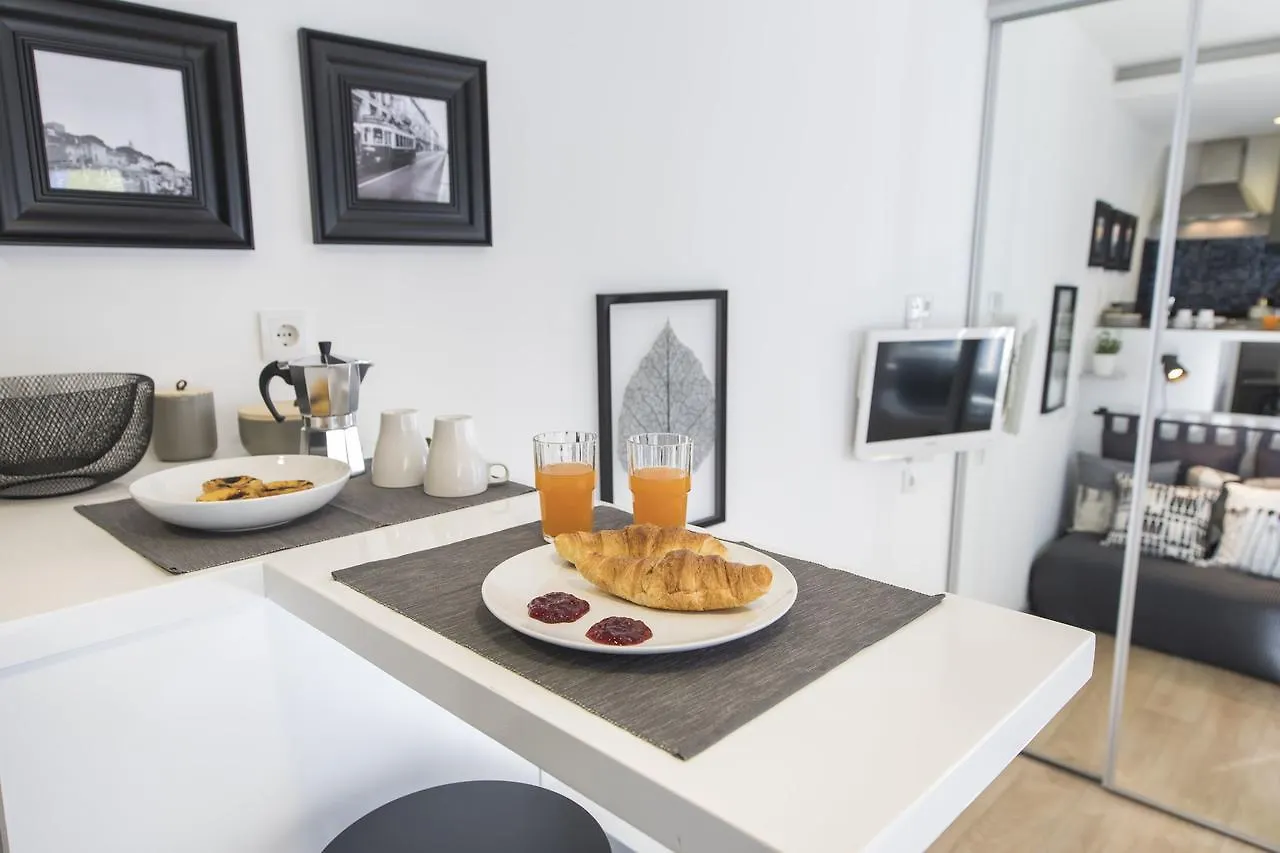 Lovelystay Saudade Studio Lisbon'S Narrowest Building ליסבון