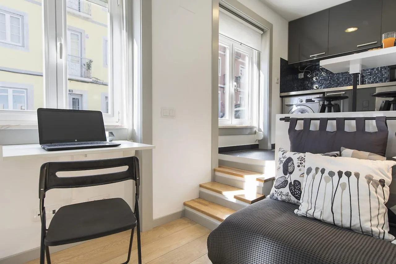 Lovelystay Saudade Studio Lisbon'S Narrowest Building 0*, ליסבון